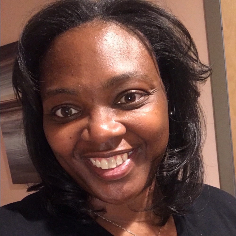 Meet your Posher, Adrienne